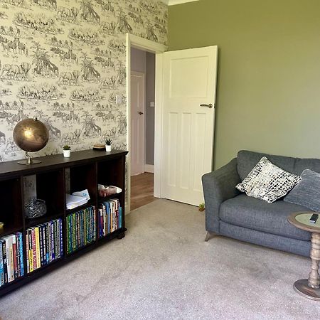 Lovely, Large Double Bedroom With Park View In Home Hazel Grove 外观 照片