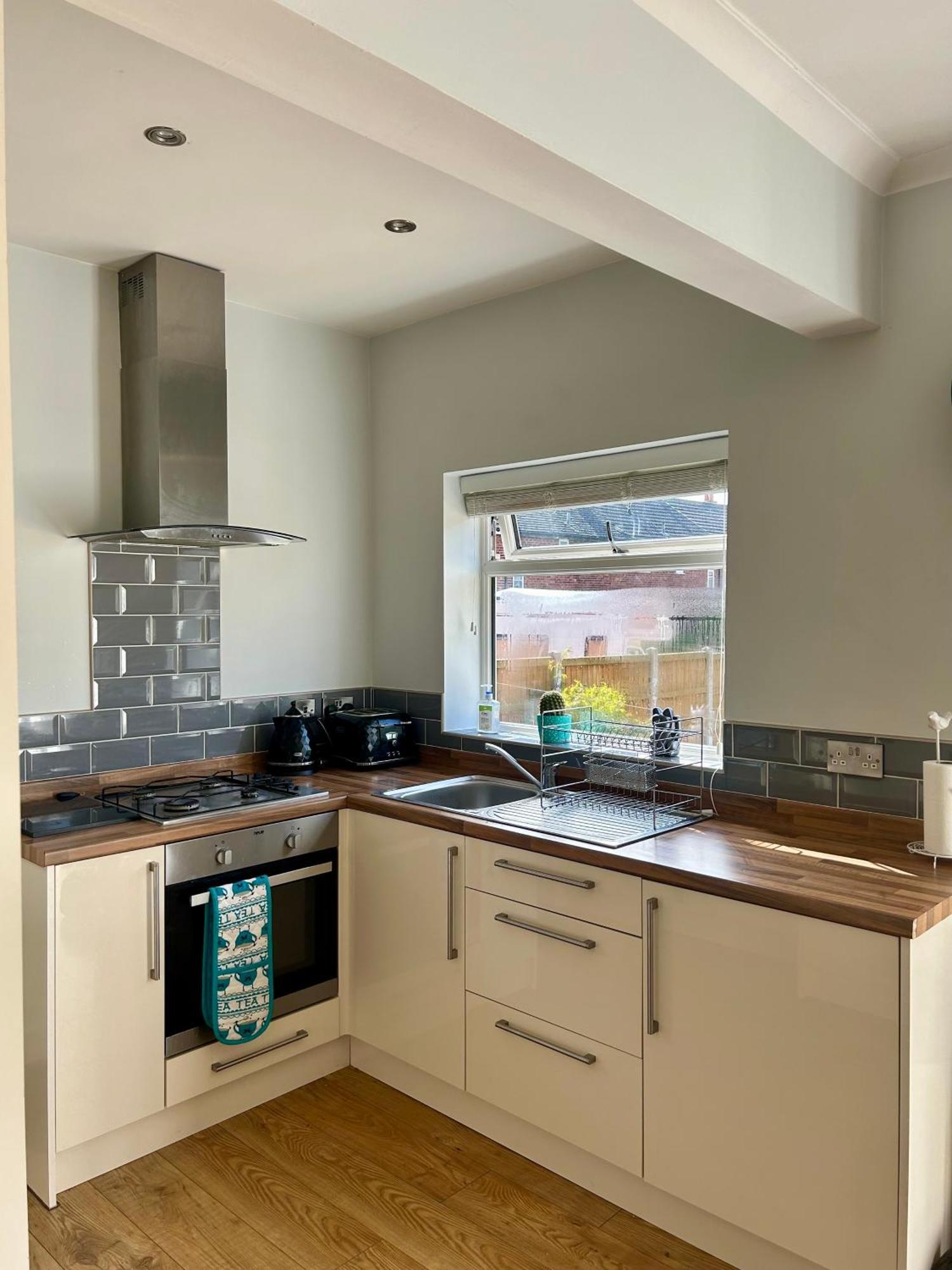 Lovely, Large Double Bedroom With Park View In Home Hazel Grove 外观 照片